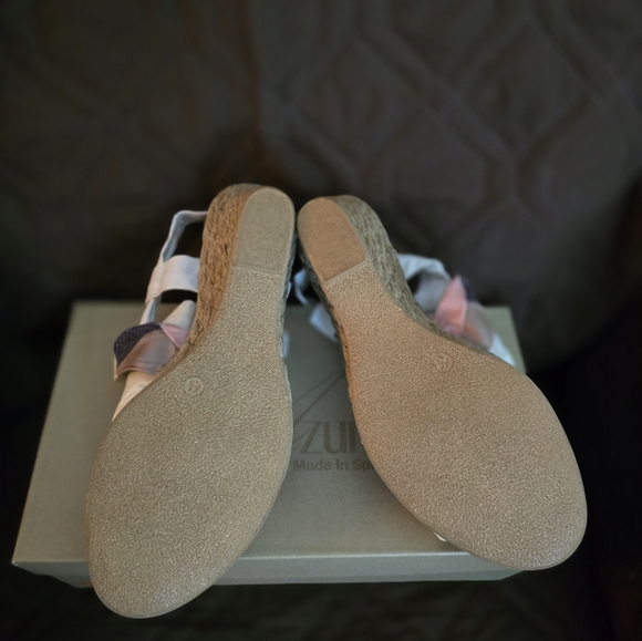 Brand New with Tag Azura Sandals - Picture 3 of 5